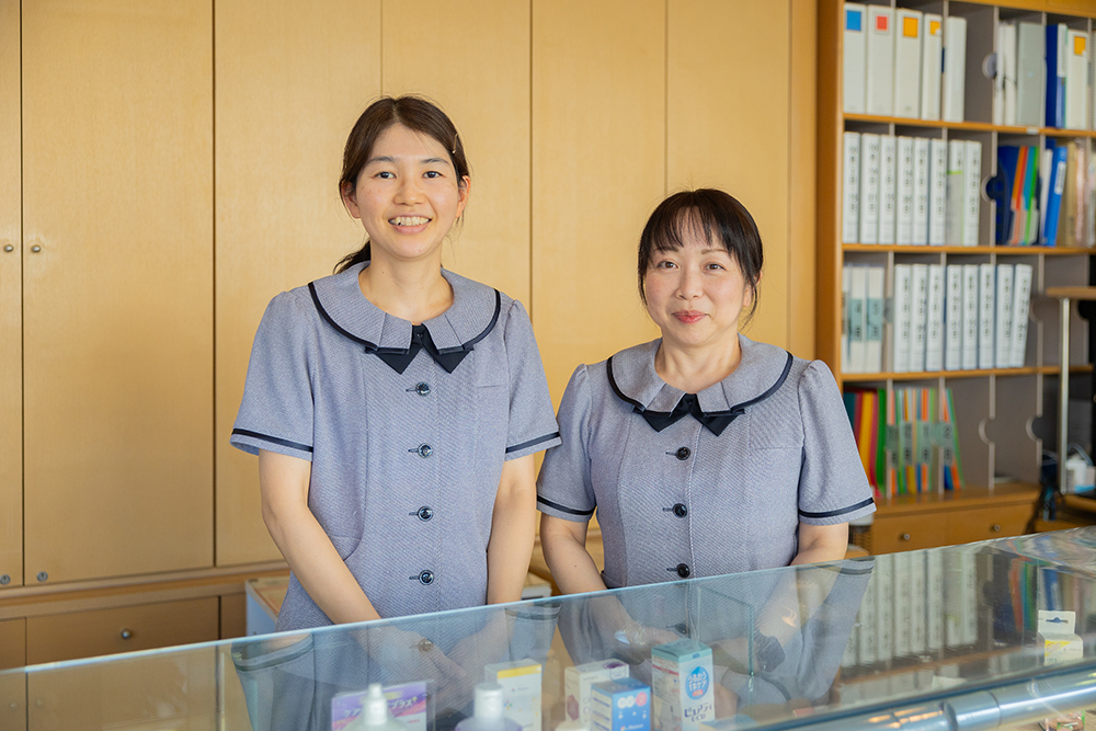 コンタクトレンズ販売スタッフ